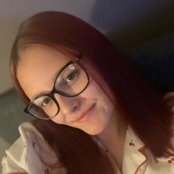 Babysitter in Bilston: Kaitlin