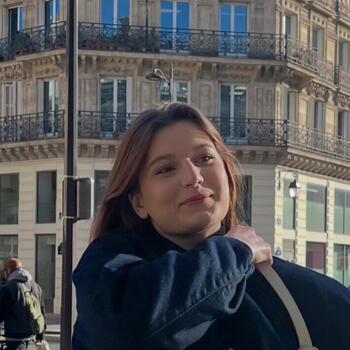 Babysitter in Paris: Eve