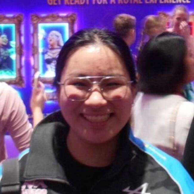 Babysitter in Singapore: Gwen