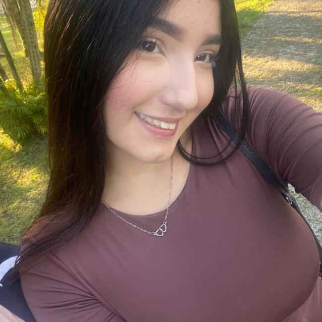 Babá em Paranaguá: Anna