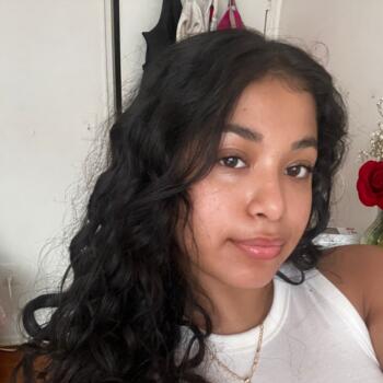 Babysitter in Somerset (New Jersey): Emily