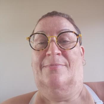 Babysitter in Saint-Maurice-l'Exil: Virginie