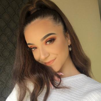 Babysitter Sydney Olympic Park: Carla