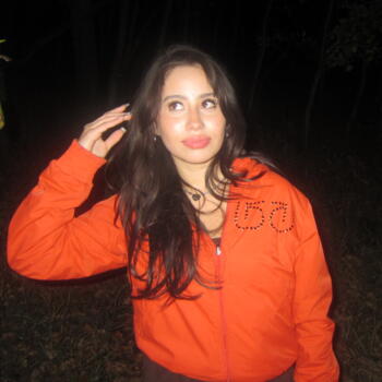 Babysitter Calgary: Camila zarate