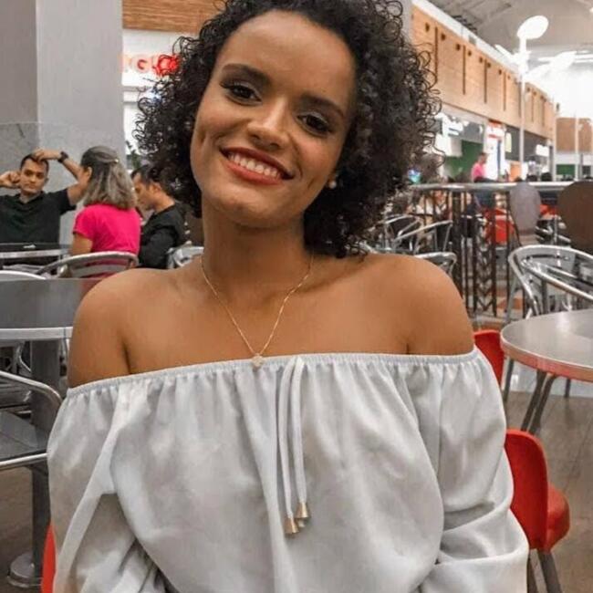 Emprego de babá em Santana de Parnaíba: Rayane