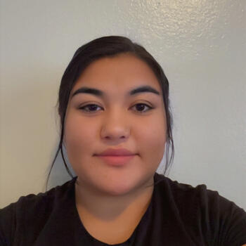 Babysitter in Bakersfield: Valorie