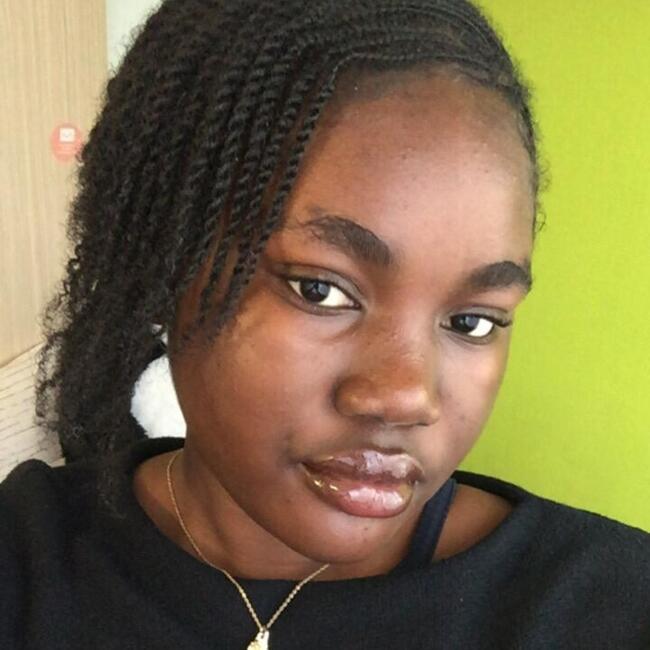 Babysitter in Pau: Evera