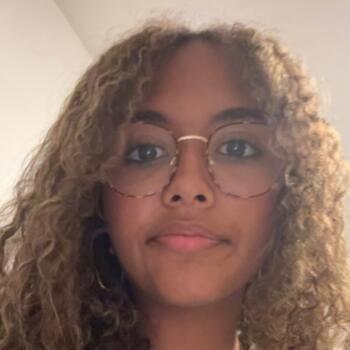 Babysitter in Courtrai: Yasmine