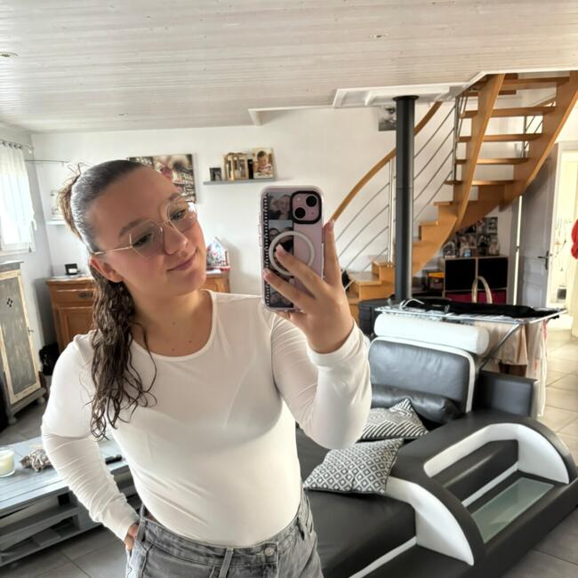 Baby-sitter à Arvert: Carla