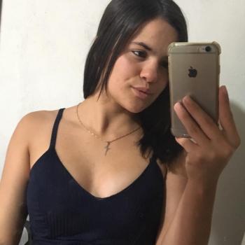 Babysitter in Uberlândia: Yasmim