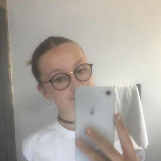 Babysitter in Layrac: Lindsay