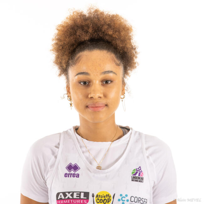 Babysitter in Landerneau: Emma