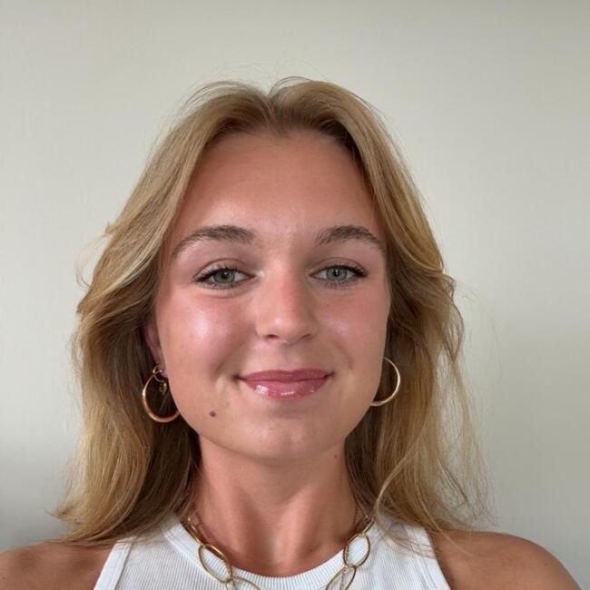 Babysitter in Tilburg: Bente