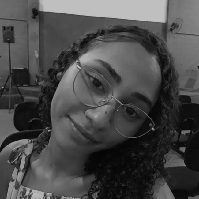 Babysitter in Guarujá: Ingrid