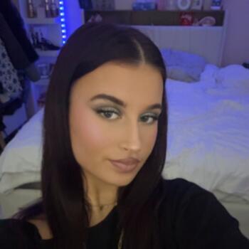 Babysitter in Armentières: Cassie