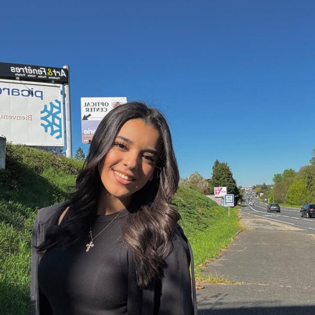 Babysitter in Champagne-au-Mont-d'Or: Sherine