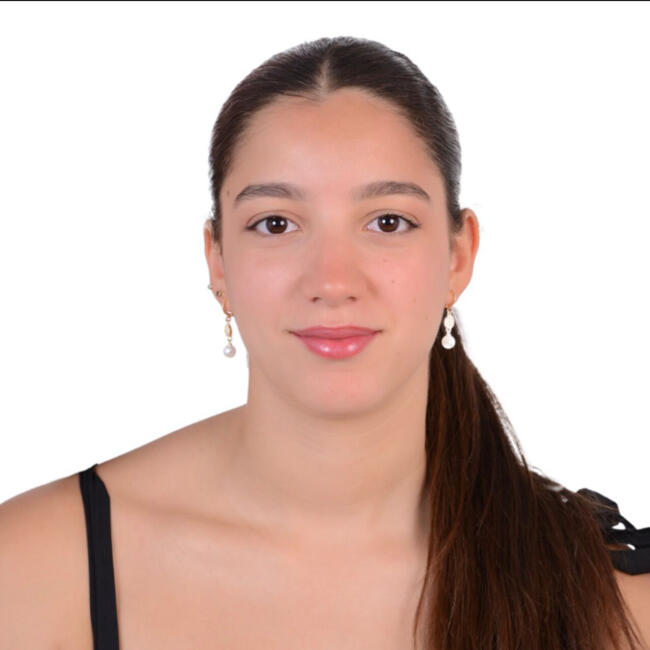 Babysitter in Grenoble: Molka