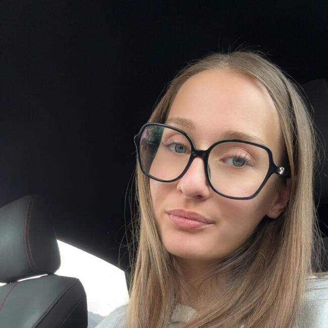 Babysitter in Tournon: Loane