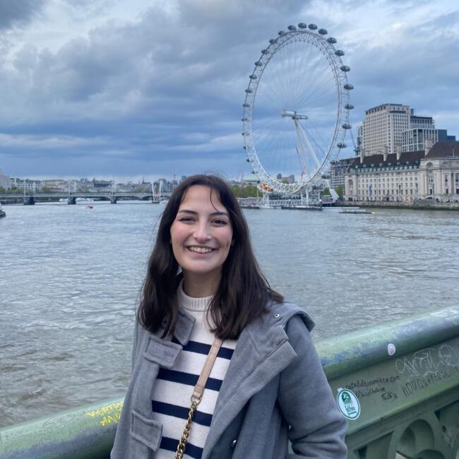 Babysitter in Santa Margarida de Montbui: Lucia