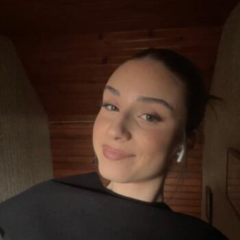 Babysitter in Le Pertre: Ihelie hillion