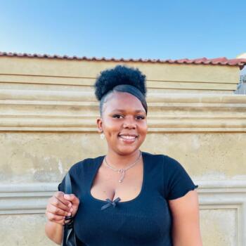 Babysitter in Soweto: Ntsakelo Leeren