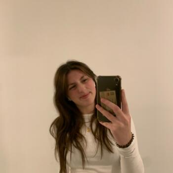 Babysitter in Saint-Germain-le-Fouilloux: Maelle