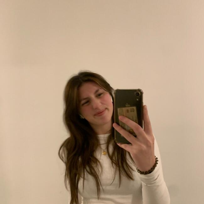 Babysitter in Saint-Germain-le-Fouilloux: Maelle