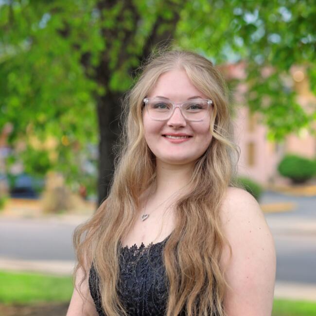 Babysitter in Broomfield: Marina