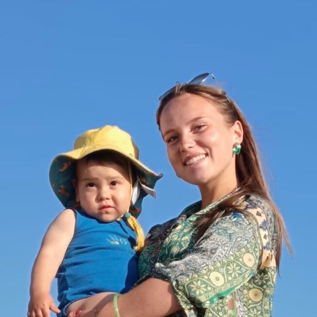 Babysitter in Biarritz: Sofia