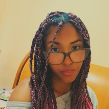 Babysitter in Guarapari: Agatha