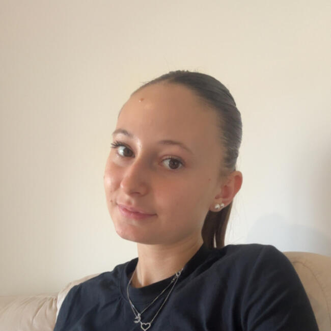 Babysitter in Ambérieu-en-Bugey: Clara