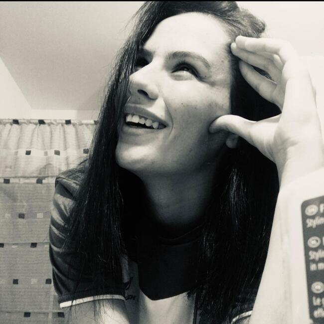 Babysitter in Sainte-Livrade-sur-Lot: Caroline