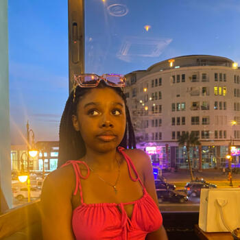 Babysitter in Lyon: Fernanda