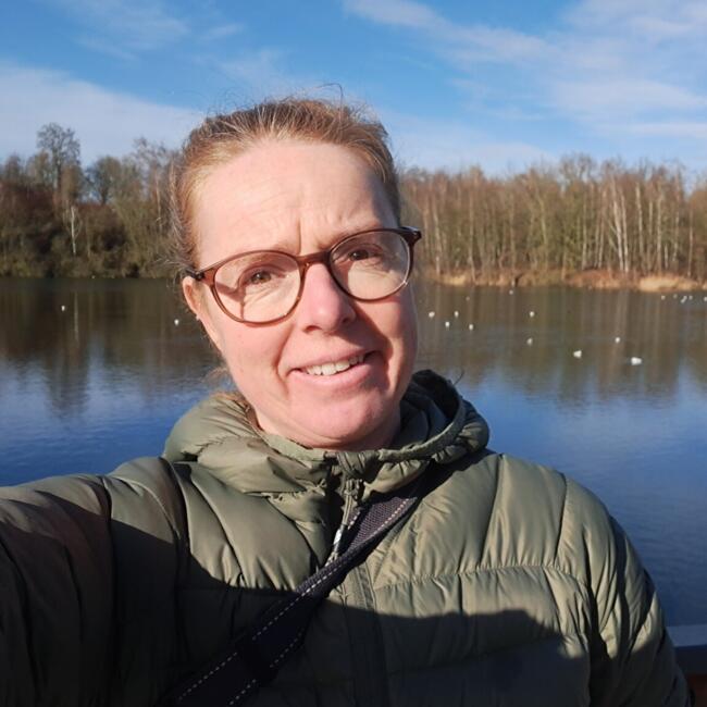 Babysitter in Stabroek: Tine