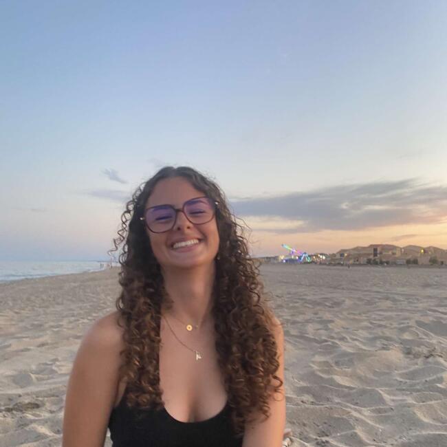 Babysitter in Toulouse: Anna