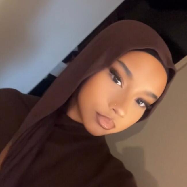 Babysitter in Boulogne-Billancourt: Jihane