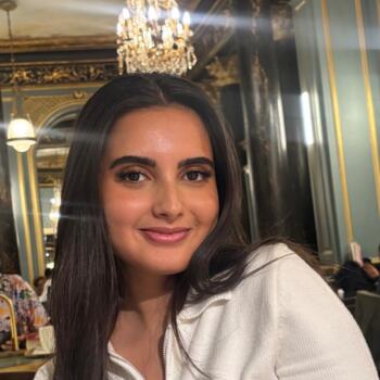 Babysitter in Paris: Zahira