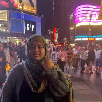 Babysitter London: Sufiyaa