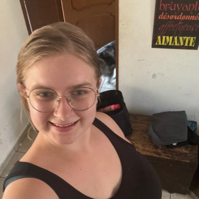 Babysitter in Bergen: Aurelie