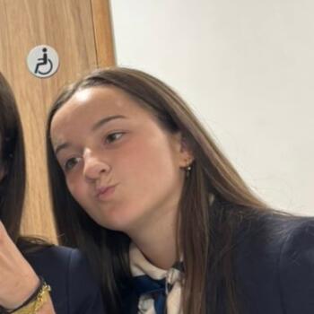 Babysitter in Bordeaux: Clara