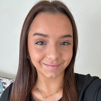 Nanny in Biache-Saint-Vaast: Lúna