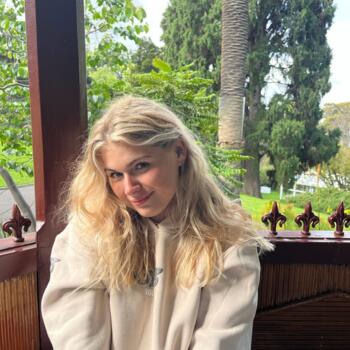 Babysitter Melbourne: Mia