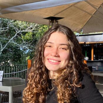 Babysitter in Lisbon: Isis