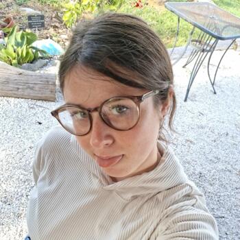 Babysitter in North Port: Krysalea