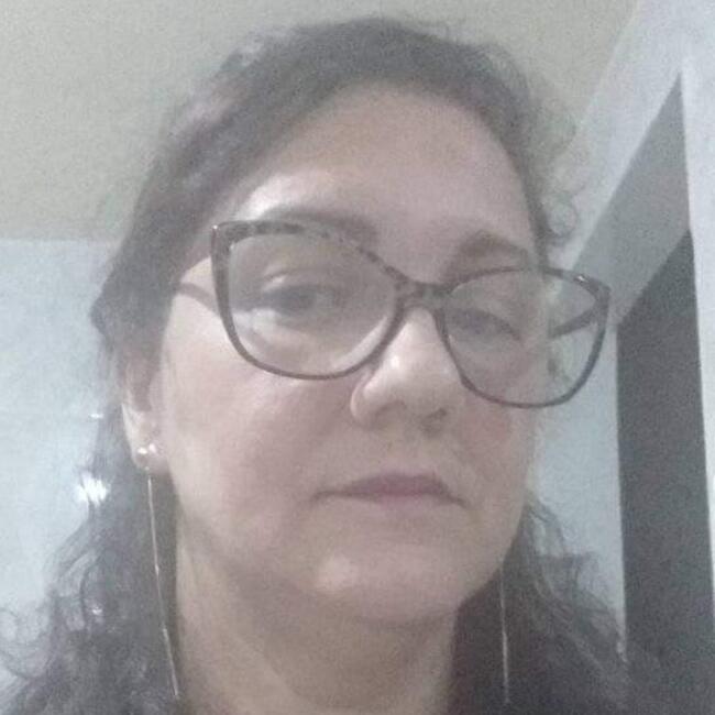 Babysitter in Duque de Caxias: Ana