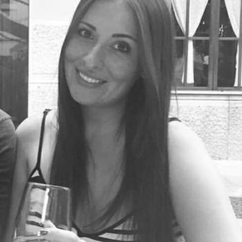 Babysitter Chertsey: Hollie