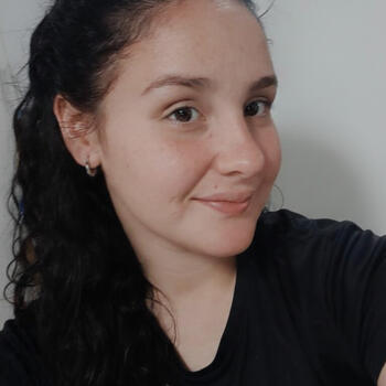 Babysitter in San Carlos: Luna Nicole