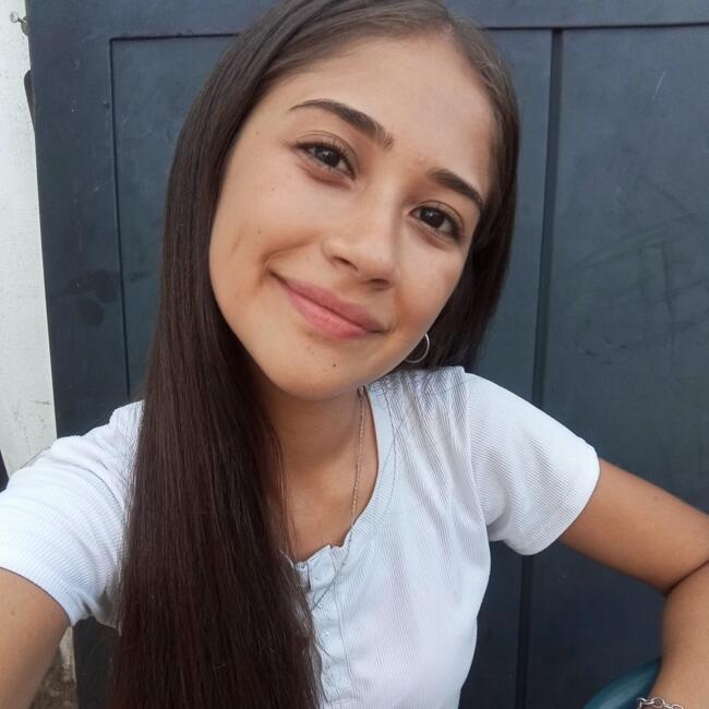 Babysitter in Córdoba: Leila cristal