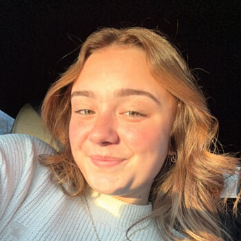 Babysitter in Anderson: Emma