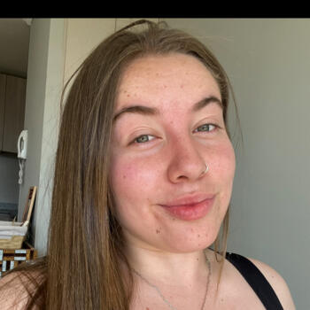 Babysitter in La Florida: ALMENDRA EILEEN